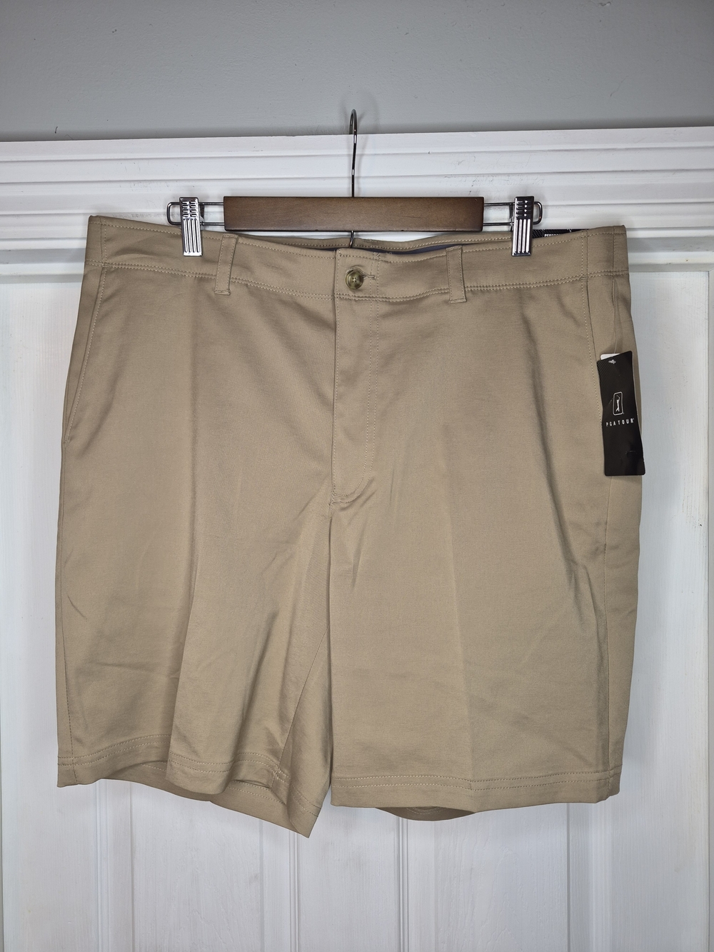 PGA Tour Tan Flat-Front Performance Shorts Size 38 NWT